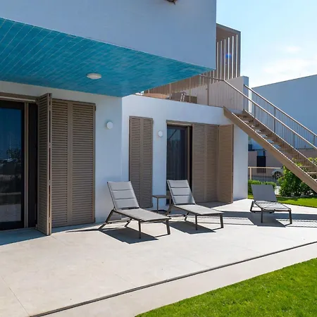 别墅 Bronzees Celeste By Irundo *