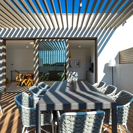 Βίλα Bronzees Celeste By Irundo *