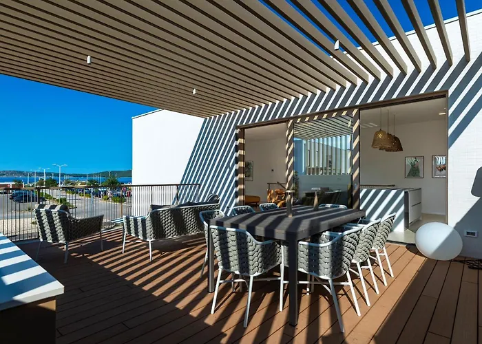 Bronzees Celeste By Irundo * Brodarica (Sibenik-Knin)