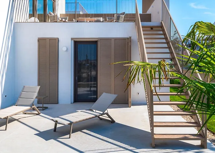 Bronzees Celeste By Irundo Brodarica (Sibenik-Knin)