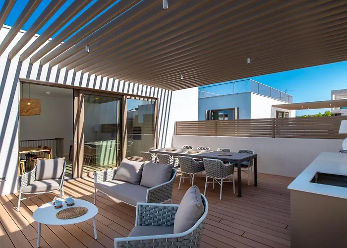 Villa Bronzees Celeste By Irundo