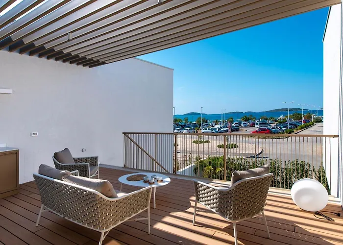 Villa Bronzees Celeste By Irundo *